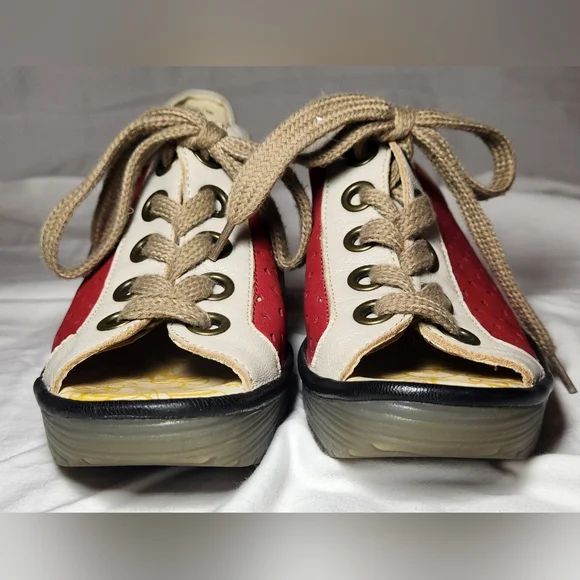Fly London Cupido/Mousse‎ Lace Up Sandal Size 39 Red/off-white
